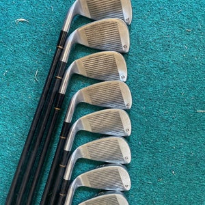 Men's Right Handed Iron Set Regular Flex Graphite Shaft (Used)