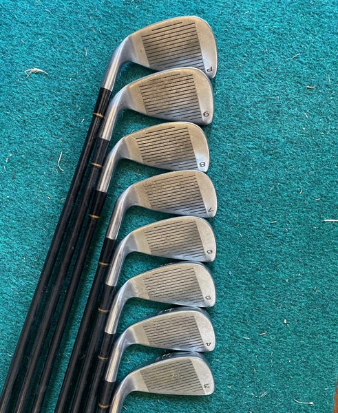 Men's Right Handed Iron Set Regular Flex Graphite Shaft (Used)