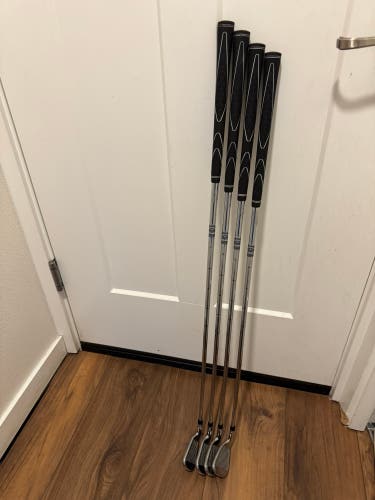 Men's Callaway Right Handed Iron Set Stiff Flex 4 Pieces (Used) 6i - 9i