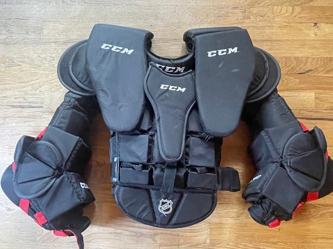 Small / Medium CCM CL 500 Goalie Chest Protector (Used)