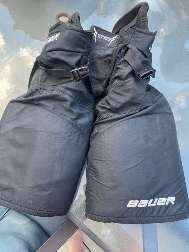 Men's Senior Medium Bauer TotalOne NXG Hockey Pants (Used)