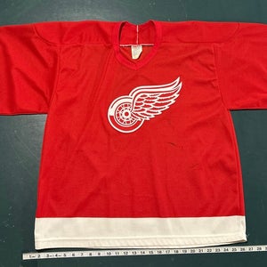 Red Large Men's CCM Jersey (Used)