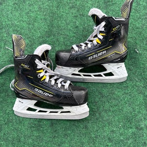 Youth Bauer Supreme M40 Hockey Skates (Regular) Size 13 (Used)