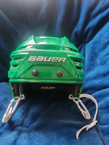 Medium Bauer Re-Akt Helmet (Used)