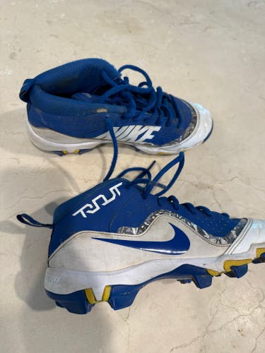Blue Kid's 3.5Y (Big Kids / Youth) Youth Nike Trout High Top Molded Cleats (Used)