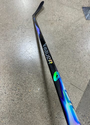 Intermediate Bauer Vapor FlyLite, Right, 65 Flex, P92, (New)