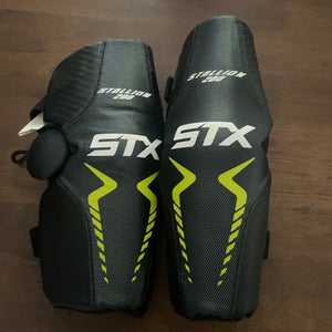 Medium Youth STX Stallion 200 Arm Pads (Used)