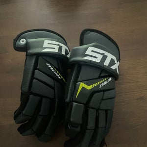 STX Stallion 200 Lacrosse Gloves Medium (Used)