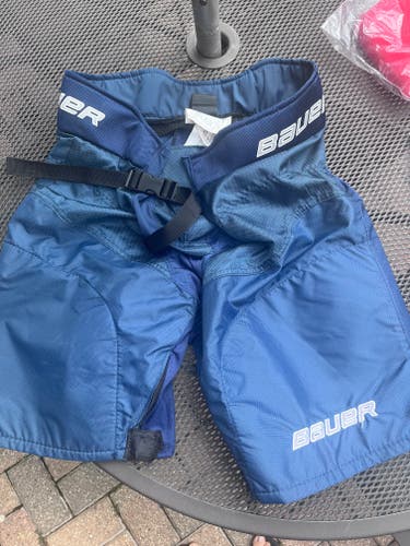 Blue Medium Bauer S190 Pant Shell (Used)