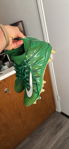 Men's Size M 12.0 (W 13.0) Nike Nike Alpha Menace Elite Molded Cleats (Used)