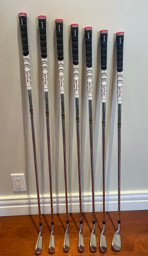 Men's 2025 TaylorMade P790 Right Handed Iron Set 4-pw Stiff Flex  (New)