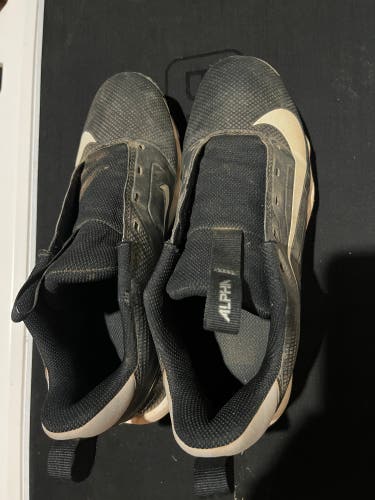 Black Kid's 6Y (Big Kids / Youth) Youth Nike FastFlex Low Top (Used)