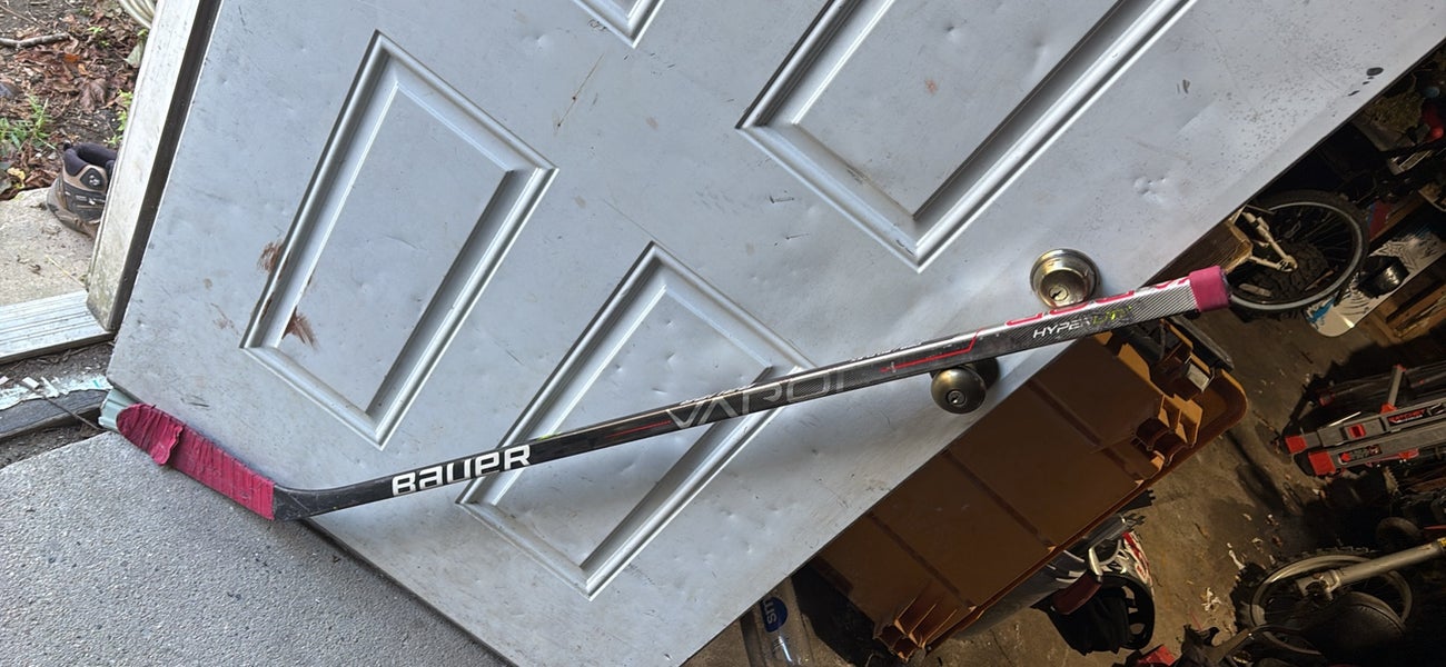 Intermediate Bauer Vapor Hyperlite Right Handed Hockey Stick P28 Pro Stock (Used)