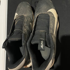 Black Kid's 6Y (Big Kids / Youth) Youth Nike FastFlex Low Top (Used)