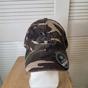NWS Notre Dame Fighting Irish Top Of The World Camo Hat NCAA