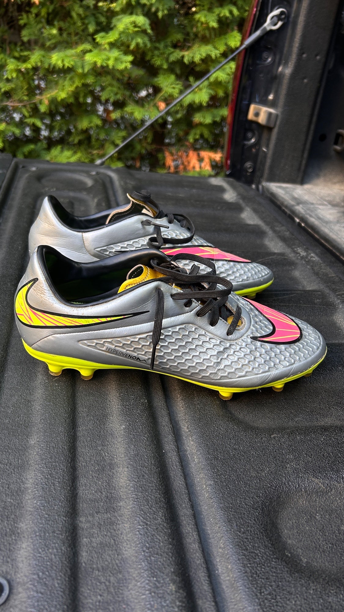 neymar silver hypervenom