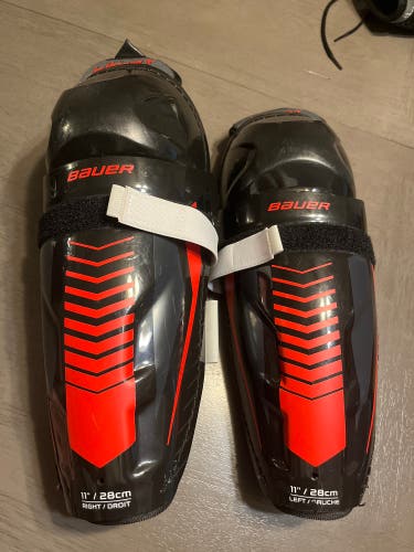 Junior Bauer Lil Sport 11" Shin Pads (Used)