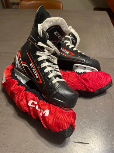 CCM JetSpeed FT340 Hockey Skates Regular Width Size 1 (Used)