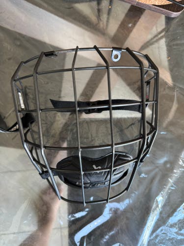 Large Bauer True Vision Full Cage (Used)