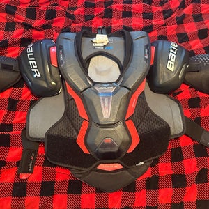 Medium Senior Bauer Shoulder Pads (Used)