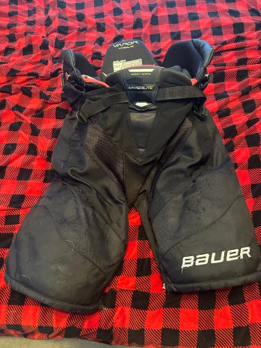 Intermediate Large Bauer Hockey Pants (Used)