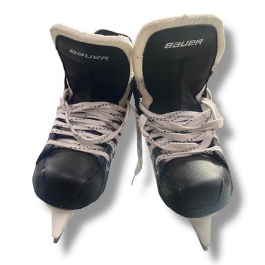 Used Bauer SUPREME 140 Intermediate Hockey Skate Intermediate 4.0 11375-S000364567