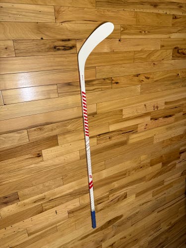 Junior Warrior Novium 2 SP Right Handed Hockey Stick W28 (Used)