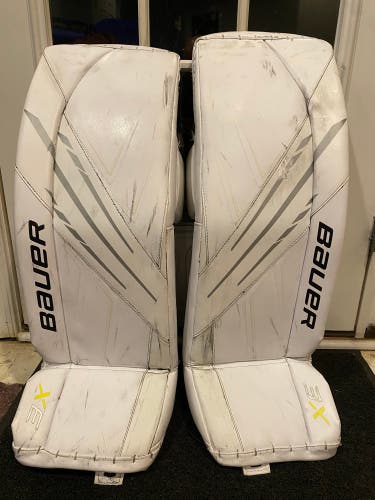 32" Bauer Vapor 3X Goalie Leg Pads (Used)