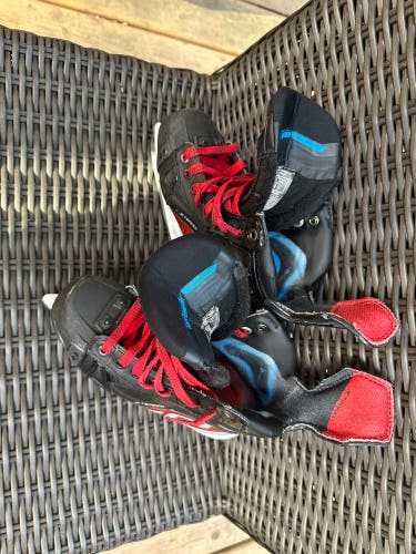2023 CCM JetSpeed Vibe Hockey Skates Regular Width Size 4 (Used)