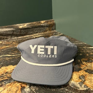 Gray Adult Unisex One Size Fits All Yeti Hat (Used)