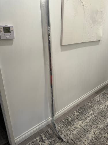 Senior CCM Jetspeed FT7 Pro Right Handed Hockey Stick P28 (New)