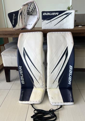 34" 2024 Bauer Hyperlite 2 Regular Goalie Full Set (Used)