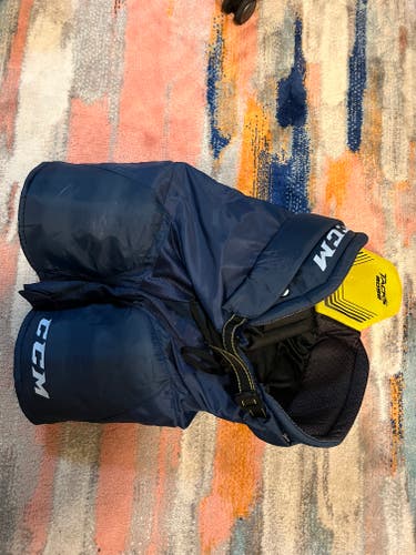 Junior Large CCM Tacks 3092 Hockey Pants (Used)