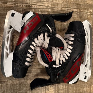 2023 CCM Jetspeed FT680 Hockey Skates Regular Width 9.5 (Used)