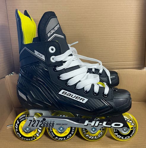 NEW Bauer RS Roller Hockey Skates Size 4 R