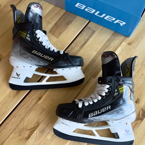 Bauer Vapor Hyperlite 2 Skates Size 6 Fit 2