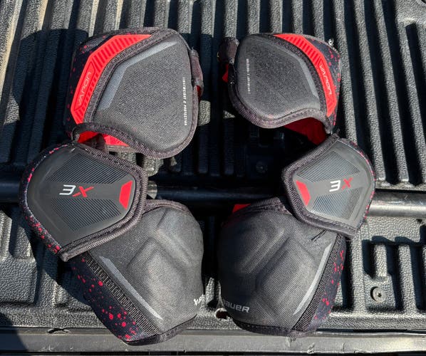 Senior Medium Bauer Vapor 3x Elbow Pads (Used)