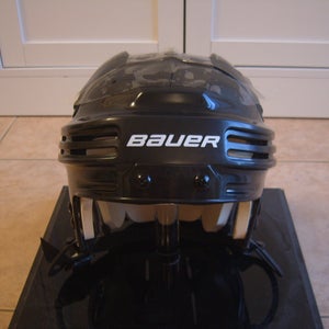 Excellent Condition Bauer BHH4500 Hockey Helmet sz Extra Large Black