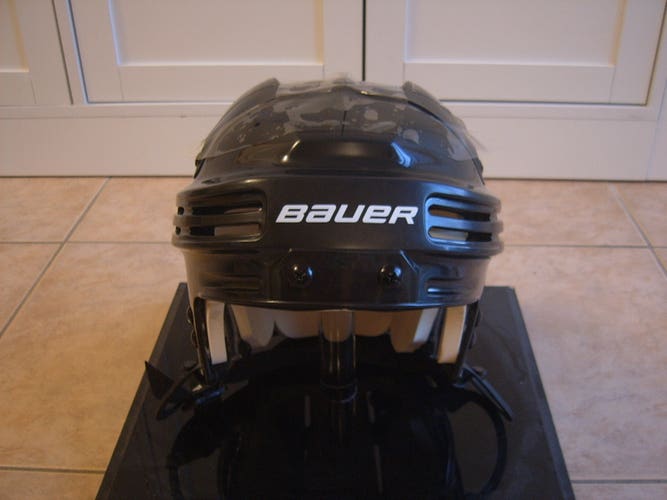Excellent Condition Bauer BHH4500 Hockey Helmet sz Extra Large Black