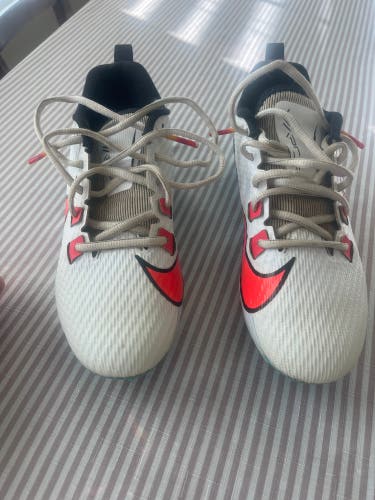 White Unisex Size M 8.0 (W 9.0) Nike Vapor Cleats (Used)
