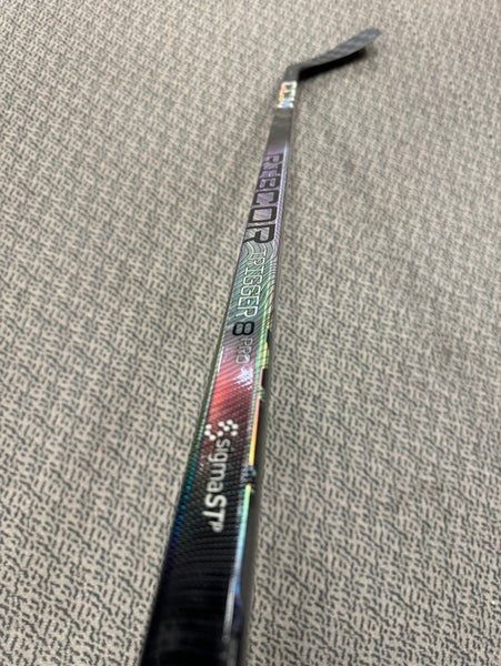 CCM Chrome Trigger 8 Pro 65 flex P29 curve right hand stick