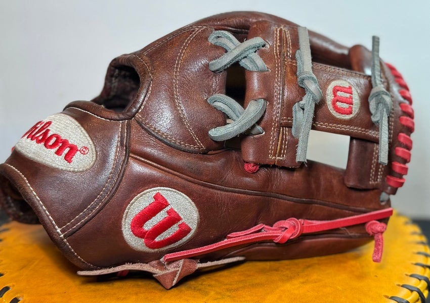 Wilson A2000 RH Baseball Glove 11.75" (Used)