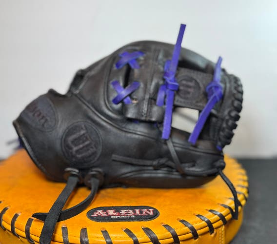 Wilson A2K RH Infield Baseball Glove 11.5" (Used)