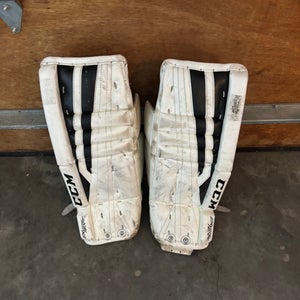22" CCM Extreme Flex 760 Goalie Leg Pads (Used)