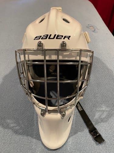 Senior 2024 Large Bauer 940 Goalie Mask (New)