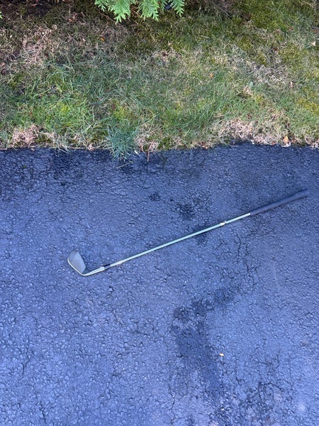 Titleist Vokey SM8 Right Handed Wedge Regular Flex 50 Degree Graphite Shaft (Used)