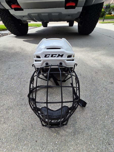 Large CCM Tacks 910 Helmet (Used)