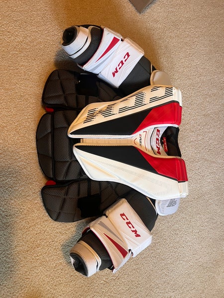 Small CCM Eflex 5.9 Goalie Chest Protector (Used)