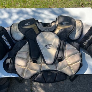 Small Vaughn 7400 Goalie Chest Protector (Used)