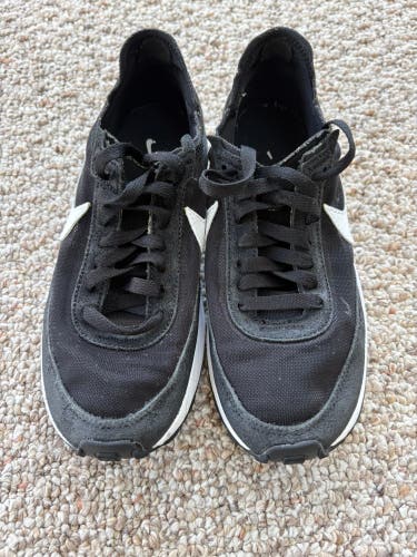 Nike sneakers youth size 6.5
